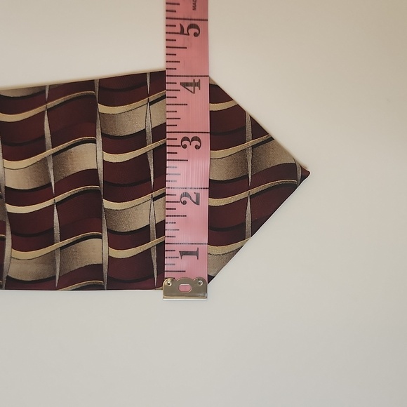 Stafford Men's Burgandy and Gold Silk Necktie - Picture 6 of 8